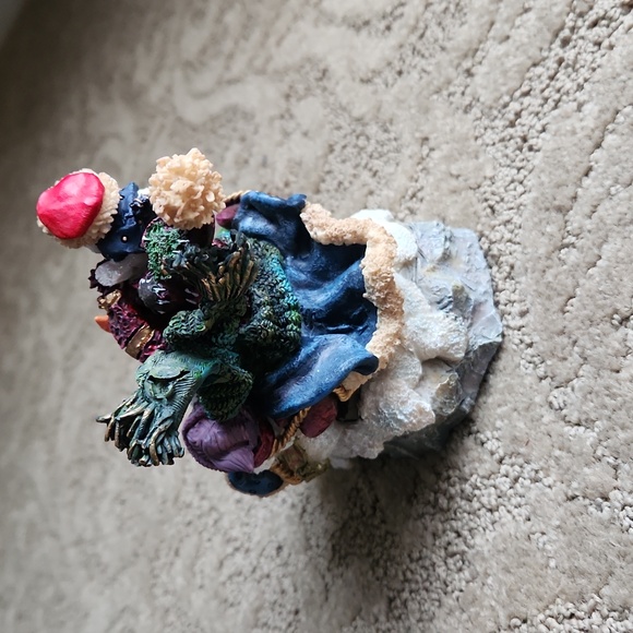 Sledding Snowmen Musical Figurine Christmas - Picture 5 of 6